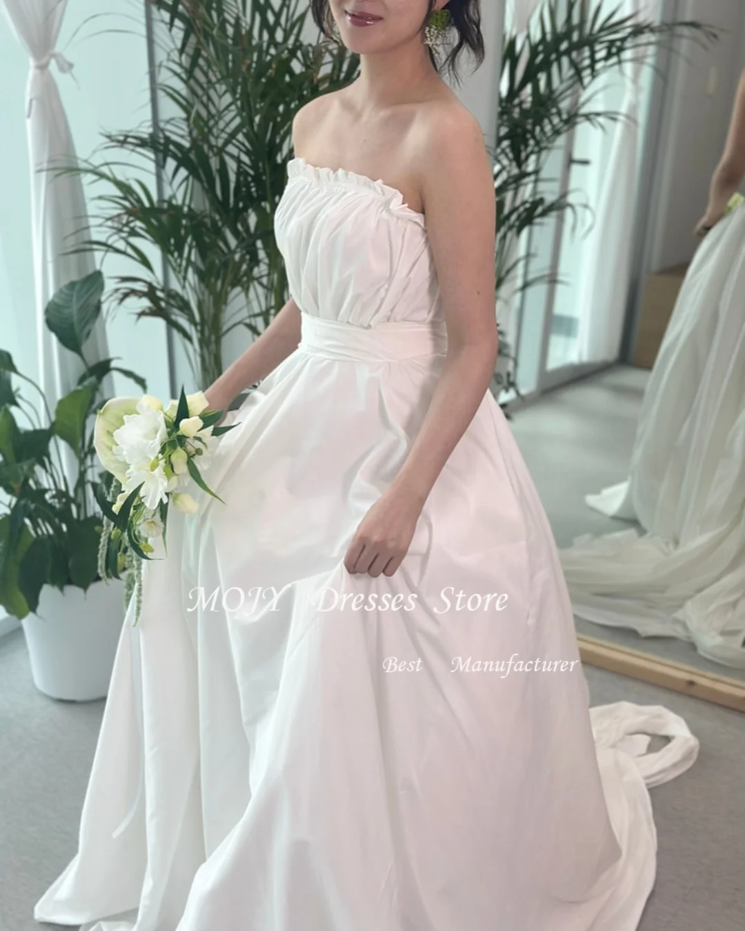 Mojy Simple A Line Taffeta Wedding Dresses Korea Photoshoot Strapless Pleats Bride Dress Corset Back Floor Length Custom Made
Mojy Simple A Line Taffeta Wedding Dresses Korea Photoshoot Strapless Pleats Bride Dress Corset Back Floor Length Custom Made