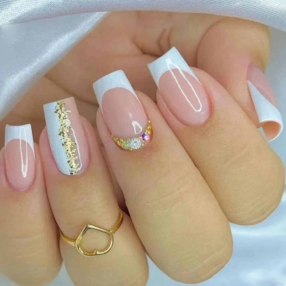 24Pcs Short Square Head Fake Nails White French Golden Shiny Powder Press on Nails Full Cover Rhinestone Reusable False Nail Tip
24Pcs Short Square Head Fake Nails White French Golden Shiny Powder Press on Nails Full Cover Rhinestone Reusable False Nail Tip