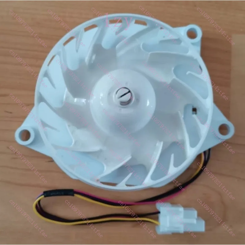 Новый мотор вентилятора морозильной камеры для холодильника LG EAU64824807
Новый мотор вентилятора морозильной камеры для холодильника LG EAU64824807