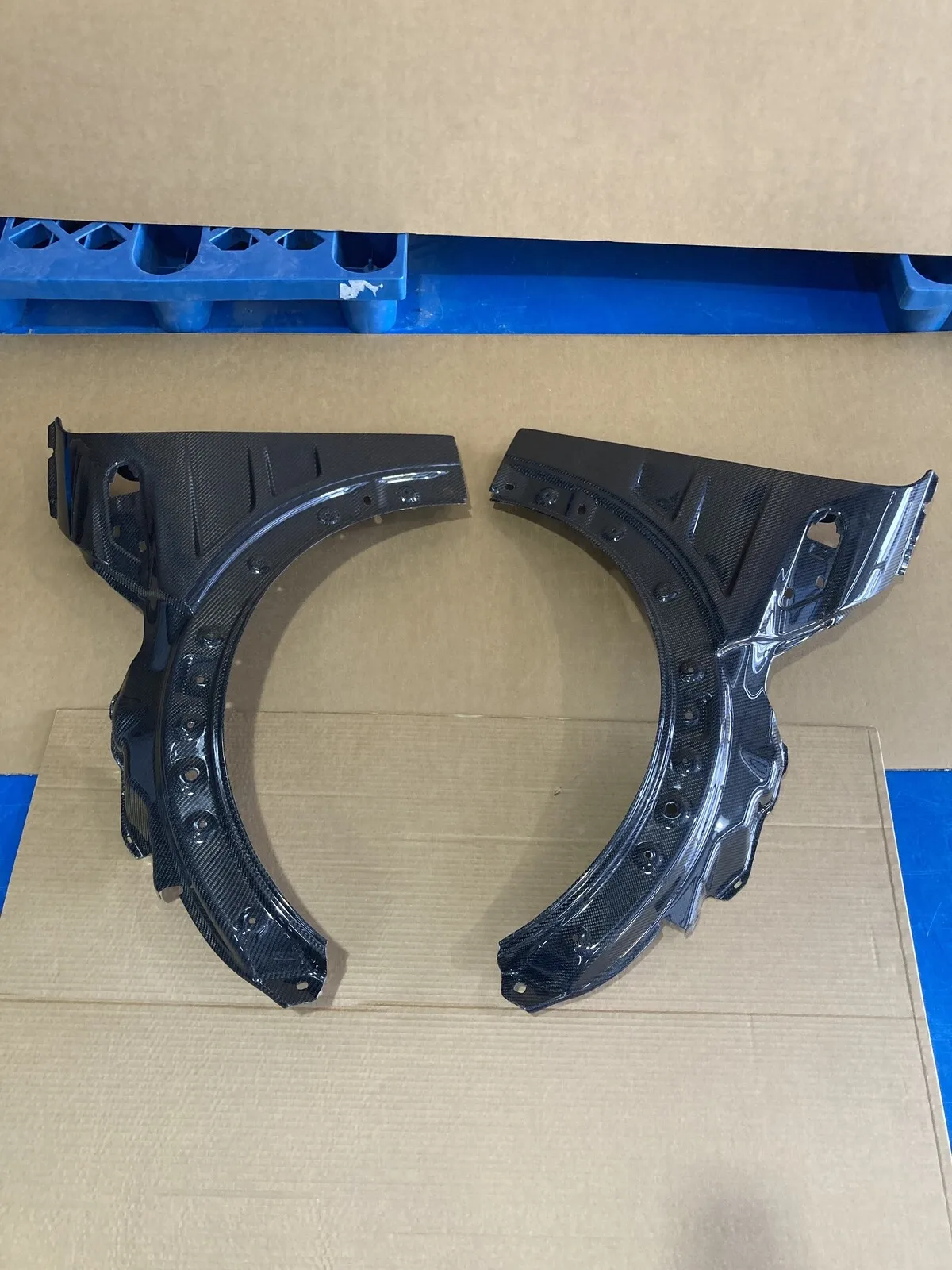 For Mini Cooper S R55 R56 Vented Front Fender MudGuards Carbon Fiber 2pcs