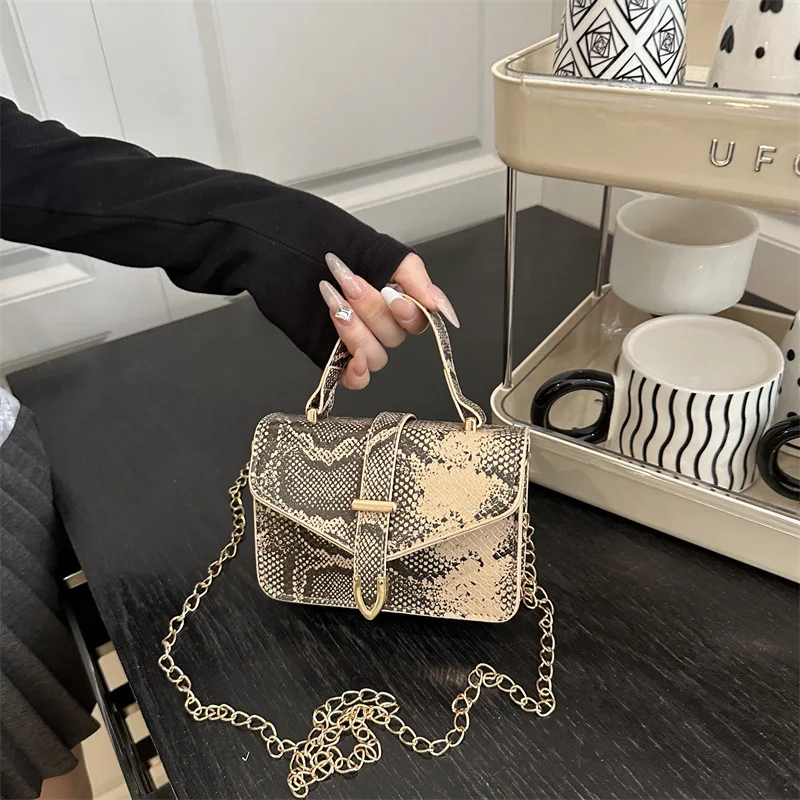 Luxury Printed Square Bag Women's Convertible Crossbody Shoulder Niche Design Minimalist Day To Night Purse
Luxury Printed Square Bag Women's Convertible Crossbody Shoulder Niche Design Minimalist Day To Night Purse