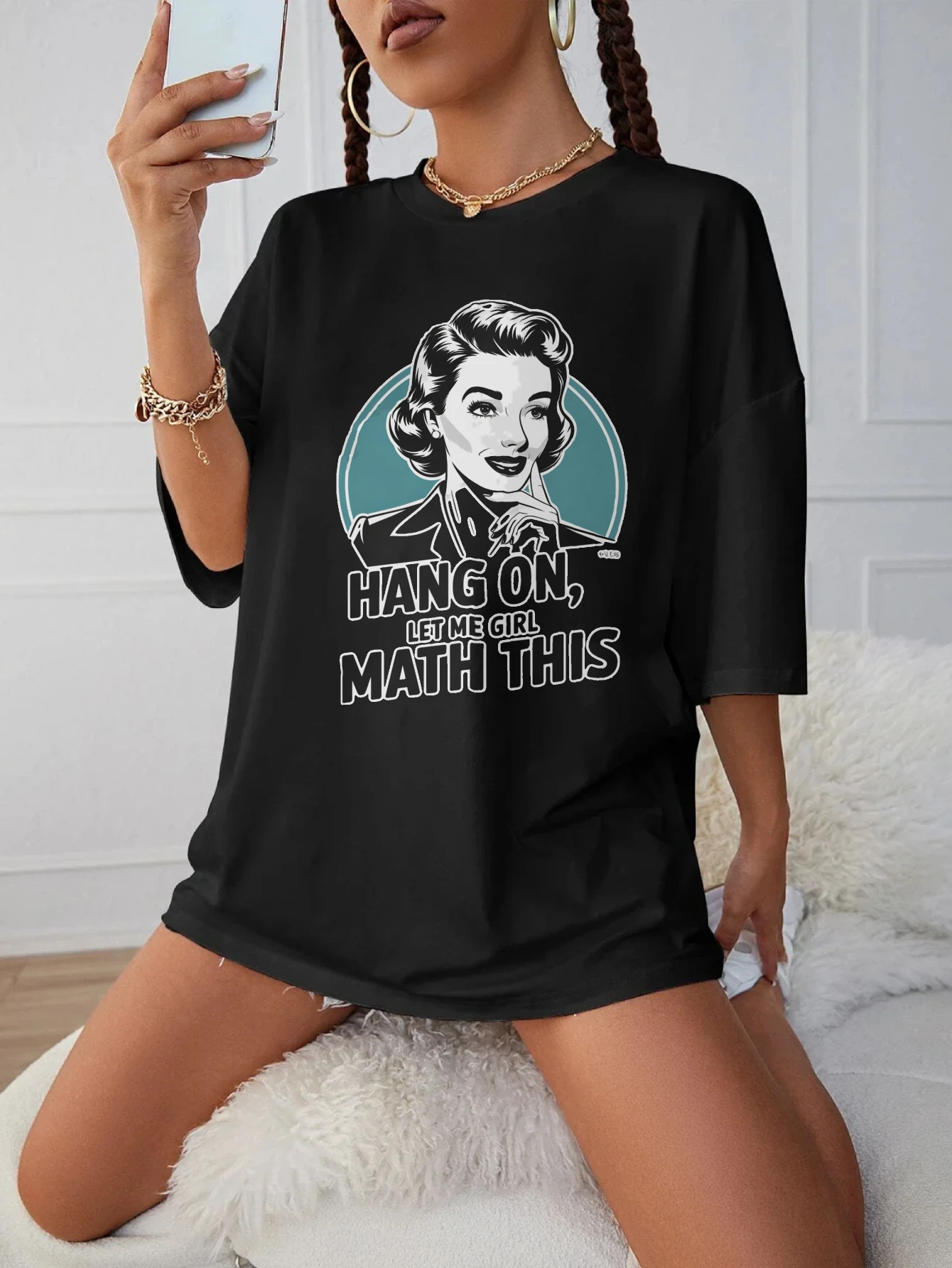 HANG ON LET ME GIRL MATH THIS Женская черная толстовка с круглым вырезом больших размеров Удобная осенняя ткань Мягкая праздничная ткань на Хэллоуин
HANG ON LET ME GIRL MATH THIS Женская черная толстовка с круглым вырезом больших размеров Удобная осенняя ткань Мягкая праздничная ткань на Хэллоуин