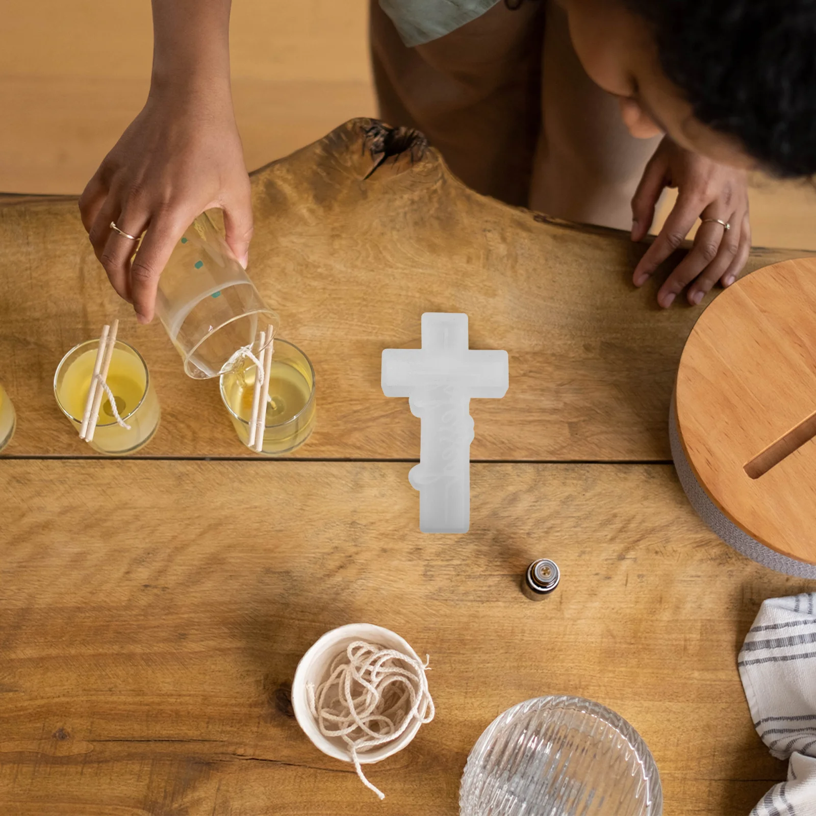 Cross Mold Shaped Silicone Crafts for DIY Aromatherapy Decor Reusable Resin H Durable Easy Demold Large Art naments
Cross Mold Shaped Silicone Crafts for DIY Aromatherapy Decor Reusable Resin H Durable Easy Demold Large Art naments
