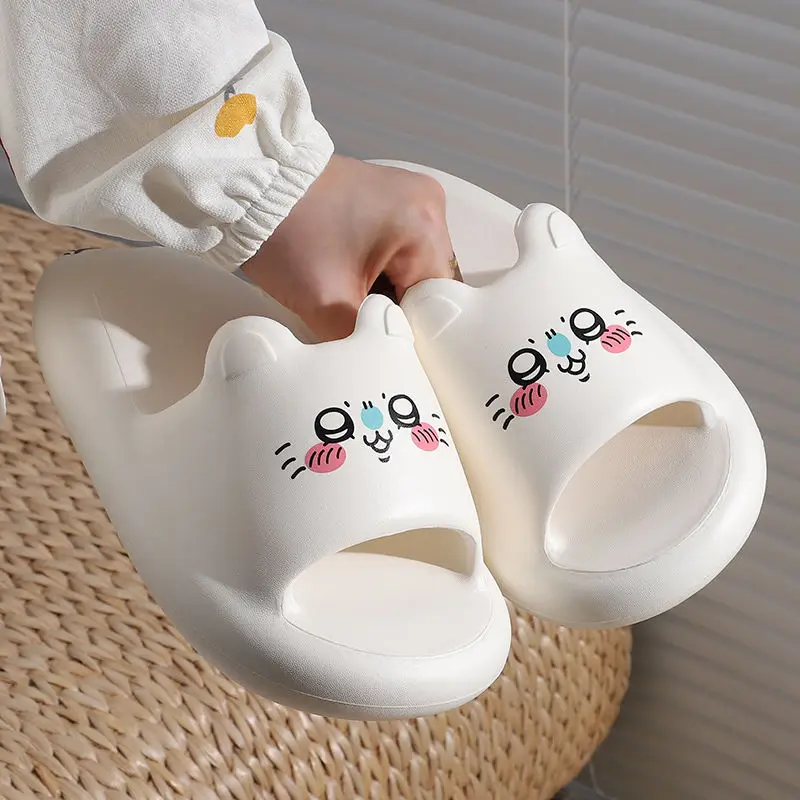 New Kawaii Chiikawa Slippers Anime Cartoon Cute Student Bathroom Slippers Girl Summer Anti Slip Wear Resistant Girls Gifts Toys
New Kawaii Chiikawa Slippers Anime Cartoon Cute Student Bathroom Slippers Girl Summer Anti Slip Wear Resistant Girls Gifts Toys