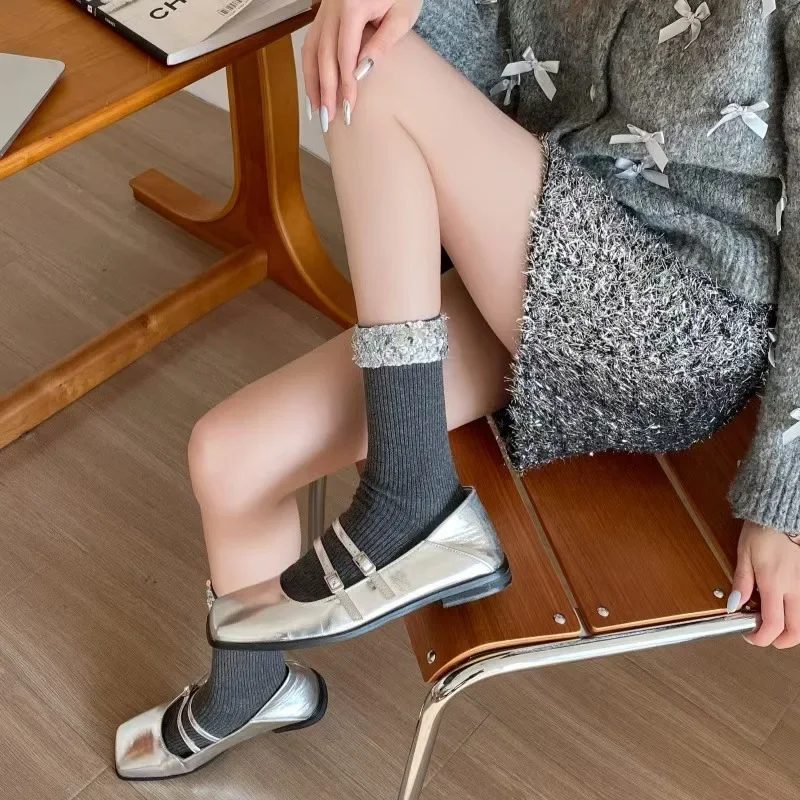 1 пара блестящих женских носков, белые модные эстетические носки до середины икры в корейском стиле, длинные носки высокого качества, чулочно-носочные изделия для девочек, оптовая продажа
1 пара блестящих женских носков, белые модные эстетические носки до середины икры в корейском стиле, длинные носки высокого качества, чулочно-носочные изделия для девочек, оптовая продажа