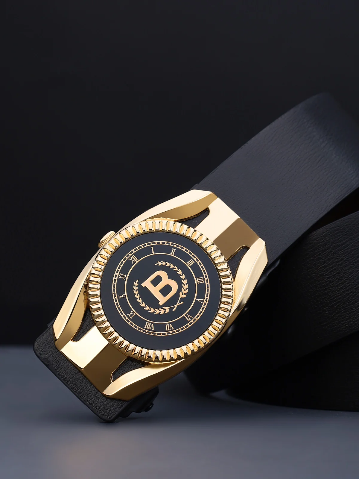 Мужской роскошный брендовый кожаный ремень с металлической пряжкой из мягкой кожи, подходящий для повседневного использования и официальных мероприятий, идеальный выбор подарка
Мужской роскошный брендовый кожаный ремень с металлической пряжкой из мягкой кожи, подходящий для повседневного использования и официальных мероприятий, идеальный выбор подарка