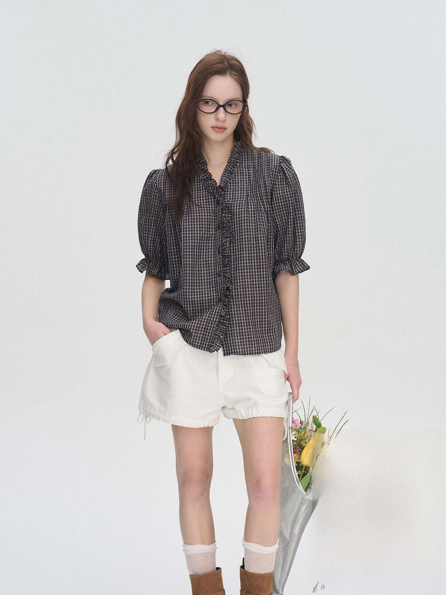 Romantic Nordic Vintage Blue Plaid Shirt with Wood Grain Spring Summer Versatile Women's Cotton Blend Floral Sleeve Shirt
Romantic Nordic Vintage Blue Plaid Shirt with Wood Grain Spring Summer Versatile Women's Cotton Blend Floral Sleeve Shirt