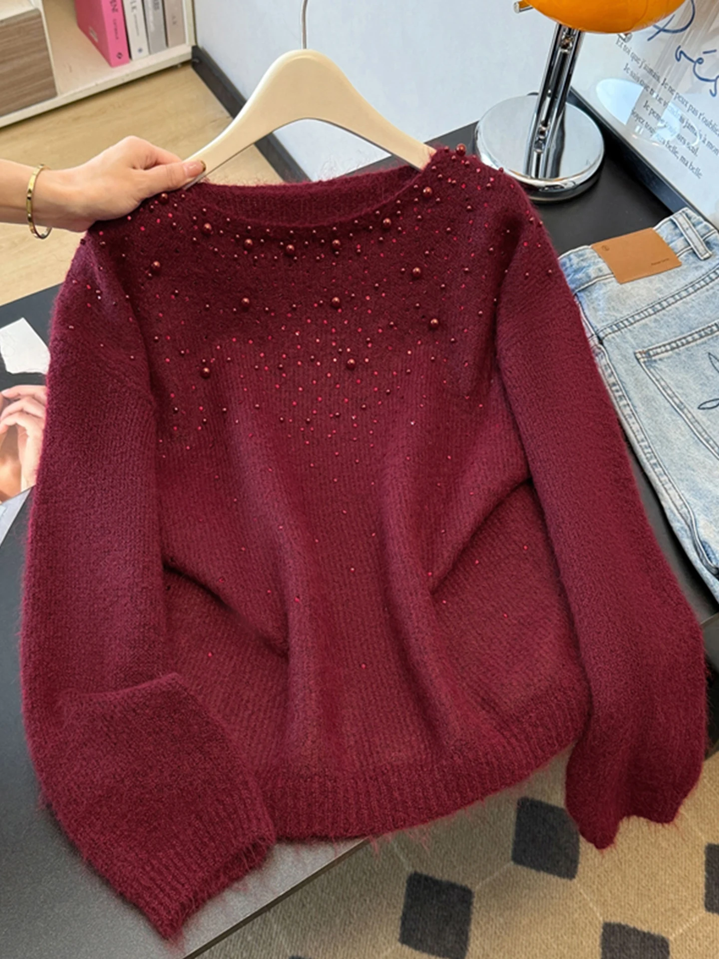 Red Knitted Sweater with Beads Women's Autumn Winter Loose Fit Comfortable Soft Warm Casual Faion round Ne Top for Commuting
Red Knitted Sweater with Beads Women's Autumn Winter Loose Fit Comfortable Soft Warm Casual Faion round Ne Top for Commuting