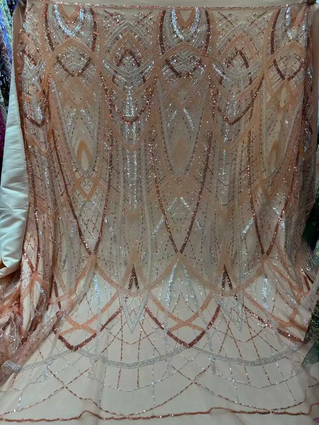 2026 Nigerian New Beauty Tulle Lace Fabrics With Heavy Beaded High Quality African Sequins French for Women Wedding Dress 5Yards
2026 Nigerian New Beauty Tulle Lace Fabrics With Heavy Beaded High Quality African Sequins French for Women Wedding Dress 5Yards