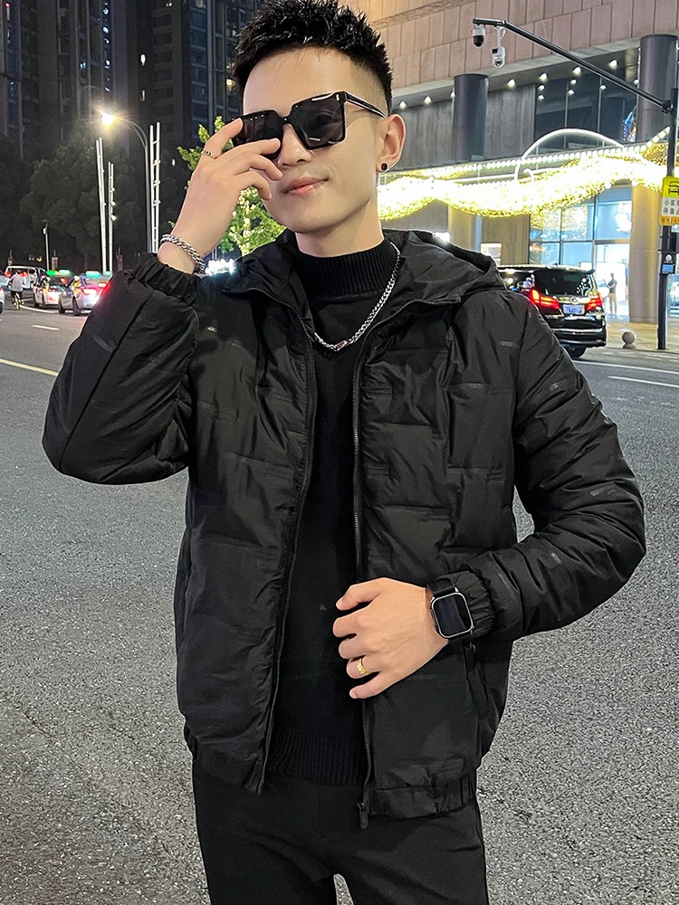 Мужская утепленная пуховая куртка из хлопка, осенне-зимняя модная молодежная куртка с капюшоном, длинными рукавами и застежкой-молнией, повседневная.
Мужская утепленная пуховая куртка из хлопка, осенне-зимняя модная молодежная куртка с капюшоном, длинными рукавами и застежкой-молнией, повседневная.