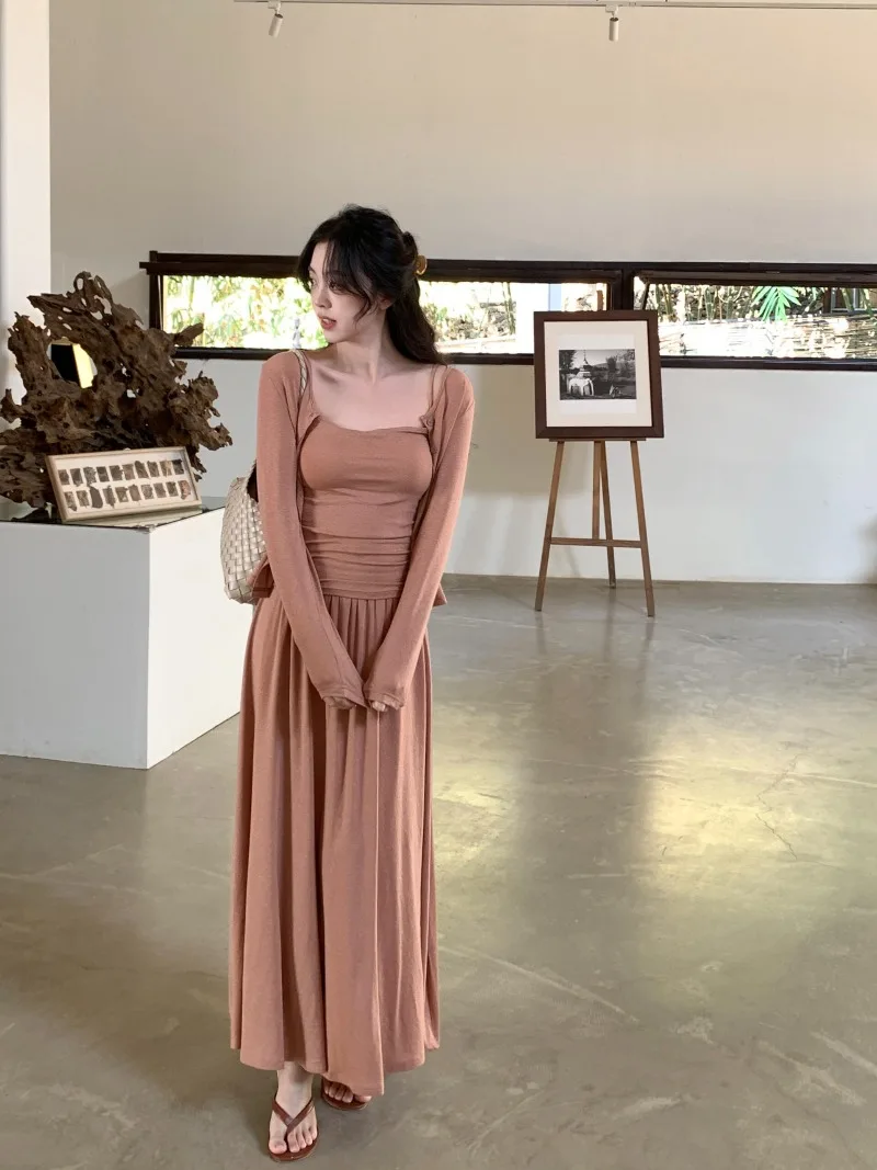 New High End Summer Fashion Three Piece Set Women High End Elegant Casual Slim Camisole + Long Sleeve Cardigan + Skirt Suit
New High End Summer Fashion Three Piece Set Women High End Elegant Casual Slim Camisole + Long Sleeve Cardigan + Skirt Suit