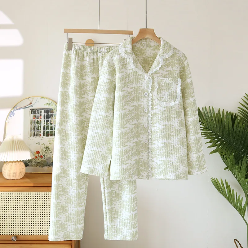 Autumn and winter new ladies pajamas set cotton air quilted long-sleeved trousers two-piece thickened cute homewear set women
Autumn and winter new ladies pajamas set cotton air quilted long-sleeved trousers two-piece thickened cute homewear set women