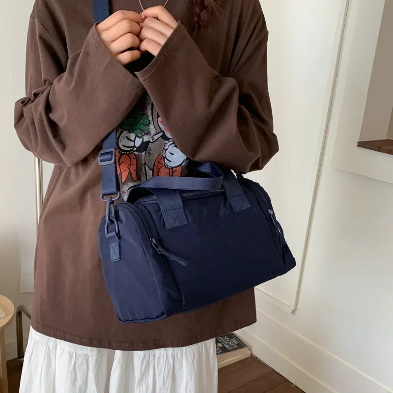 Классические холщовые сумки с ручкой большой емкости, разноцветная дорожная сумка на одно плечо, новинка 2025 года, повседневные легкие сумки для хранения
Классические холщовые сумки с ручкой большой емкости, разноцветная дорожная сумка на одно плечо, новинка 2025 года, повседневные легкие сумки для хранения