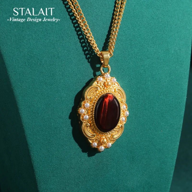 Vintage Palace Red Oval Glass Pendant Necklace Layered Woman Antique Gold Color Luxury Designer Jewelry Evening Accessories 2025
Vintage Palace Red Oval Glass Pendant Necklace Layered Woman Antique Gold Color Luxury Designer Jewelry Evening Accessories 2025