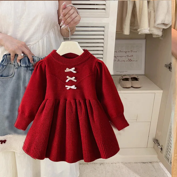Зимнее детское рождественское красное платье для маленьких девочек, вязаное платье с бантом и вышивкой для маленьких девочек, трикотаж с пышными рукавами и круглым вырезом для маленьких девочек
Зимнее детское рождественское красное платье для маленьких девочек, вязаное платье с бантом и вышивкой для маленьких девочек, трикотаж с пышными рукавами и круглым вырезом для маленьких девочек