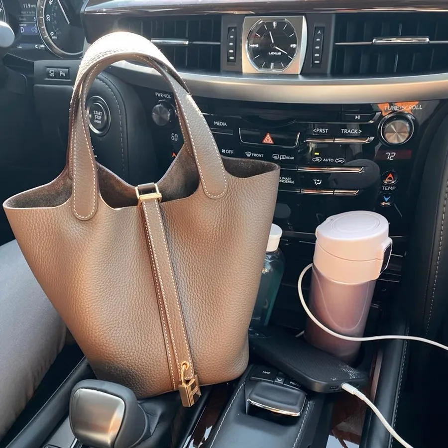 Новый дизайн, сумка-ведро, женская сумка из натуральной кожи, сумка для мамы, свадебная сумка, элитный стиль
Новый дизайн, сумка-ведро, женская сумка из натуральной кожи, сумка для мамы, свадебная сумка, элитный стиль