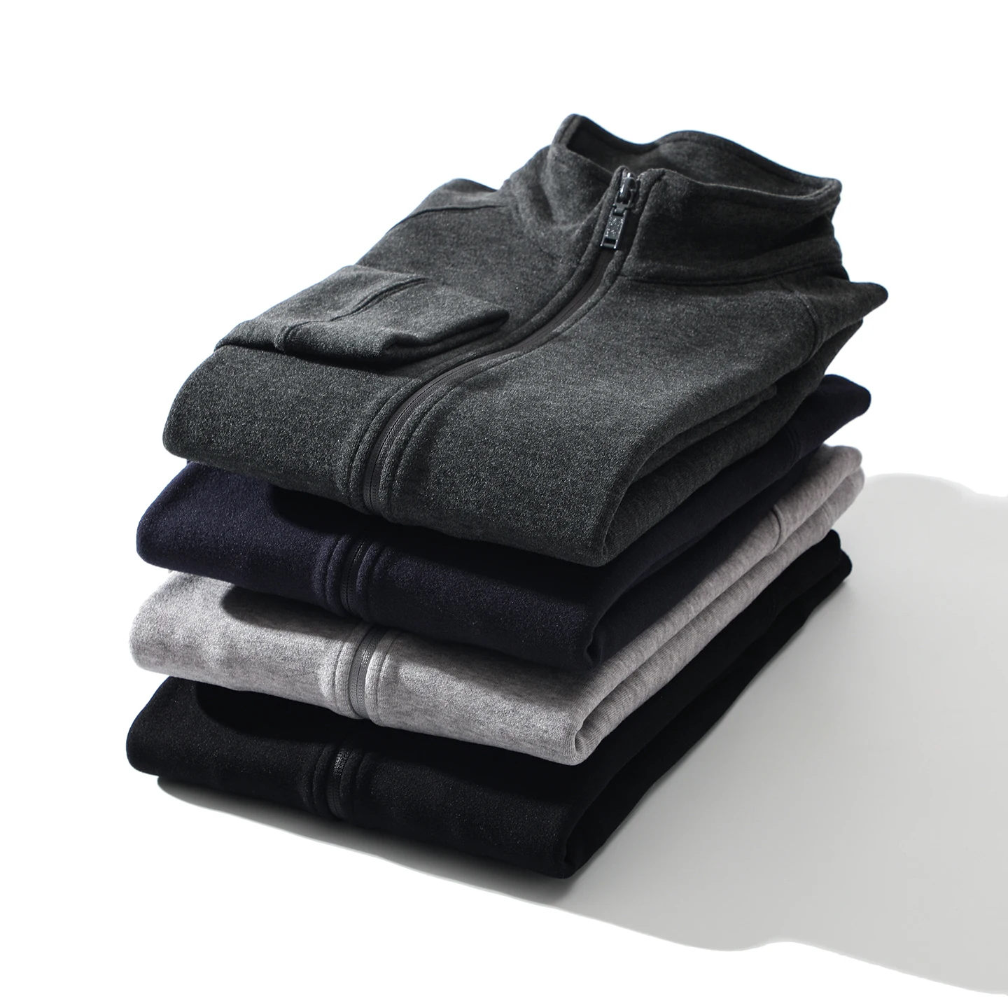 Мужская зимняя вязаная куртка на флисовой подкладке, утепленная, ветрозащитная, теплая, повседневная, с воротником-стойкой, на молнии, модная верхняя одежда
Мужская зимняя вязаная куртка на флисовой подкладке, утепленная, ветрозащитная, теплая, повседневная, с воротником-стойкой, на молнии, модная верхняя одежда