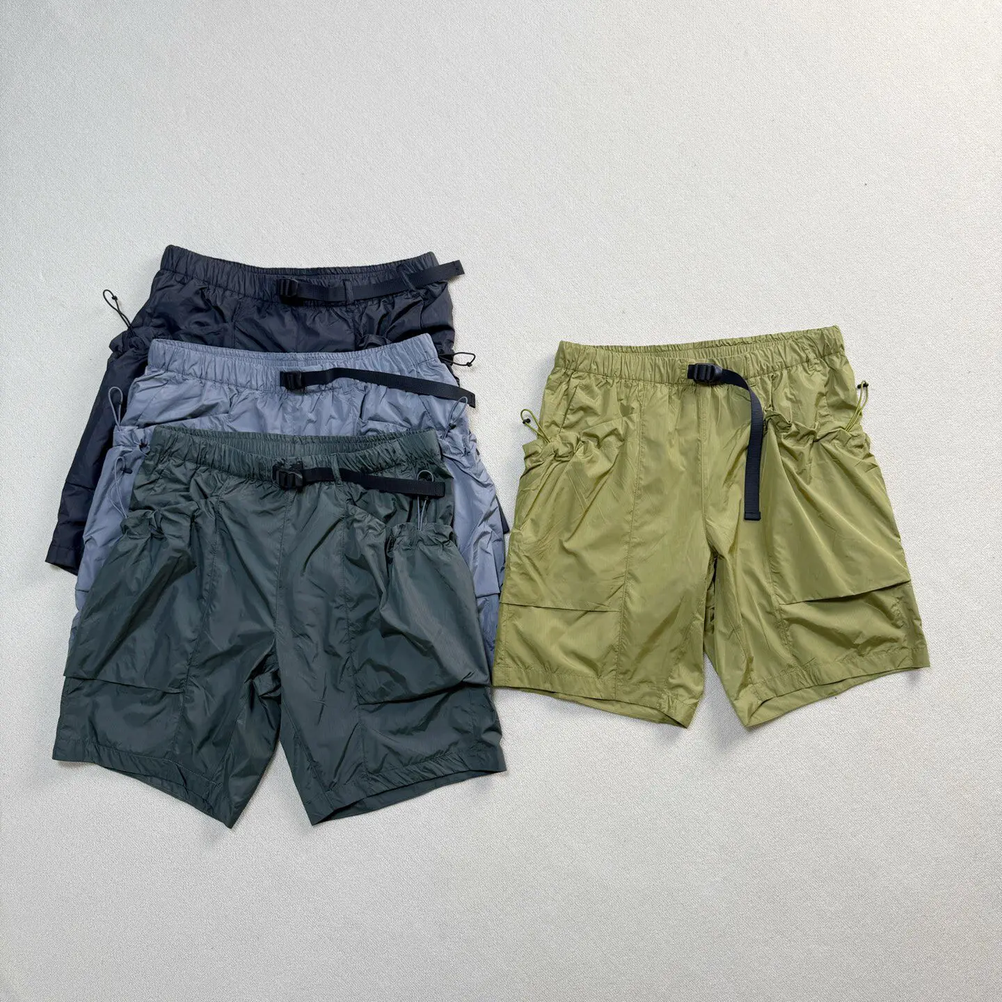 Mountain Retro Functional Lightweight Elastic Waist Multi Pocket Shorts for Men
Mountain Retro Functional Lightweight Elastic Waist Multi Pocket Shorts for Men