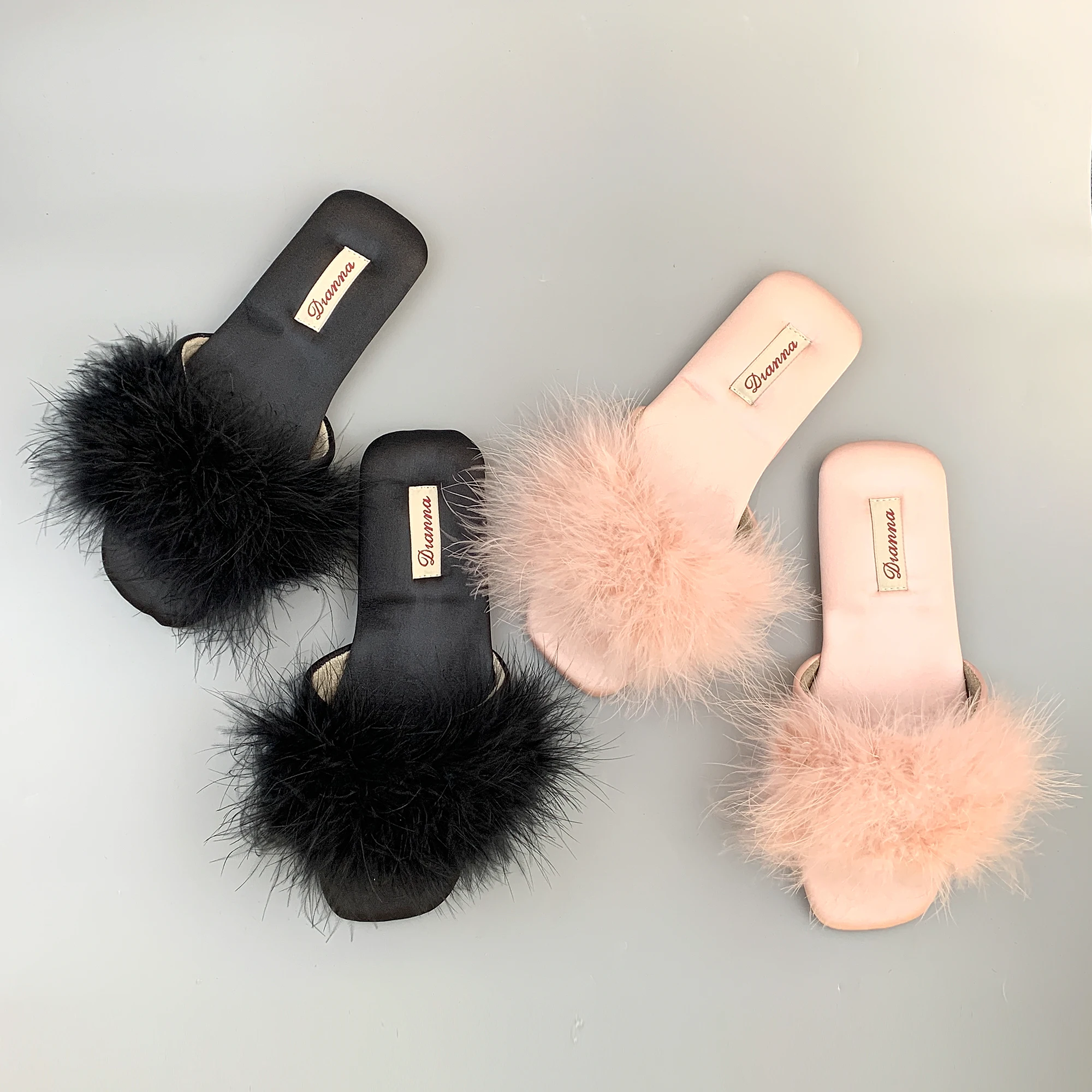 Ladies Summer Flat Bottom Fur Slippers Home Comfortable Luxury Sensation Simple Slippers Versatile Comfortable Couples Shoes
Ladies Summer Flat Bottom Fur Slippers Home Comfortable Luxury Sensation Simple Slippers Versatile Comfortable Couples Shoes