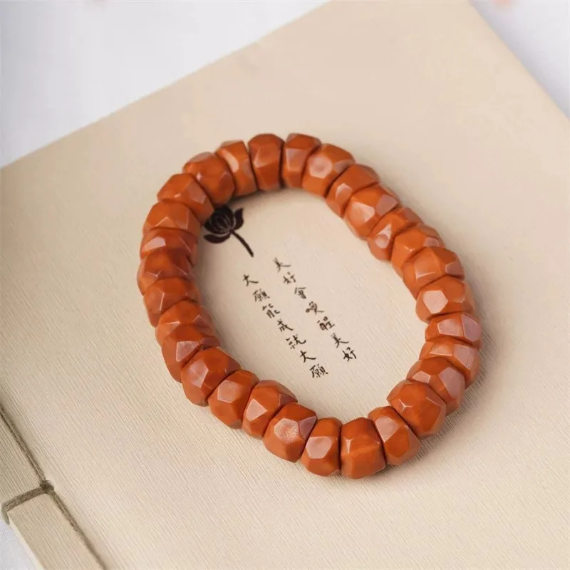 Natural 13mm Monkey Head Large Intestine Bracelet Unisex Buddhist Beads Bracelet for Birth Year Protection and Wearing Gifts
Natural 13mm Monkey Head Large Intestine Bracelet Unisex Buddhist Beads Bracelet for Birth Year Protection and Wearing Gifts