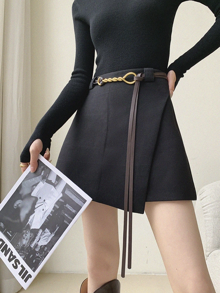 JWUNIQUE High Waist Short Casual Pants Women's Black Design Sensation Slimming Wide Leg Pants Short Skirt Pants
JWUNIQUE High Waist Short Casual Pants Women's Black Design Sensation Slimming Wide Leg Pants Short Skirt Pants