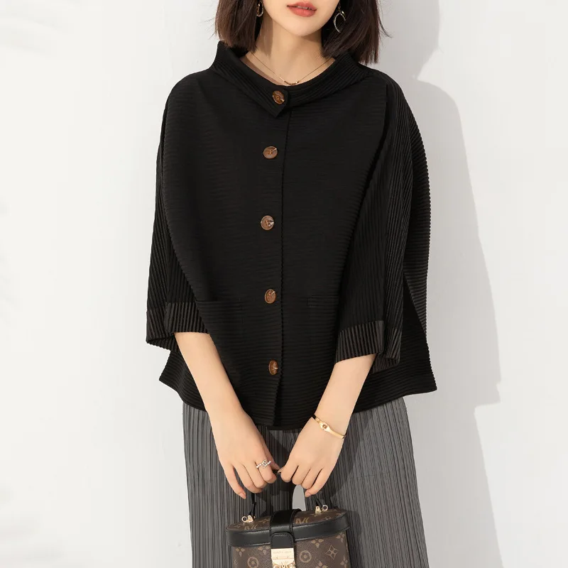 Miyake 2025 летняя новая модная повседневная плиссированная однотонная рубашка женская однобортная свободная блузка с длинными рукавами универсальная
Miyake 2025 летняя новая модная повседневная плиссированная однотонная рубашка женская однобортная свободная блузка с длинными рукавами универсальная