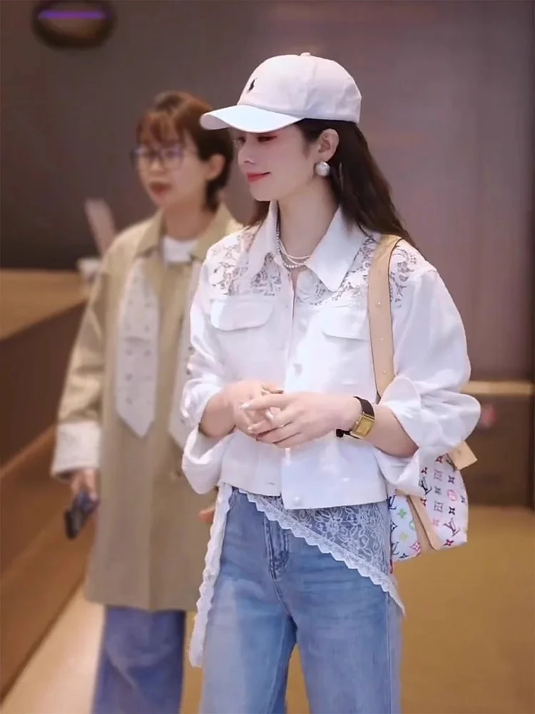 2025 Spring New Heavy Industry Hook Flower Hollow Lace Splicing Cowboy Jacket Women's Fashion Single breasted Slim Top
2025 Spring New Heavy Industry Hook Flower Hollow Lace Splicing Cowboy Jacket Women's Fashion Single breasted Slim Top