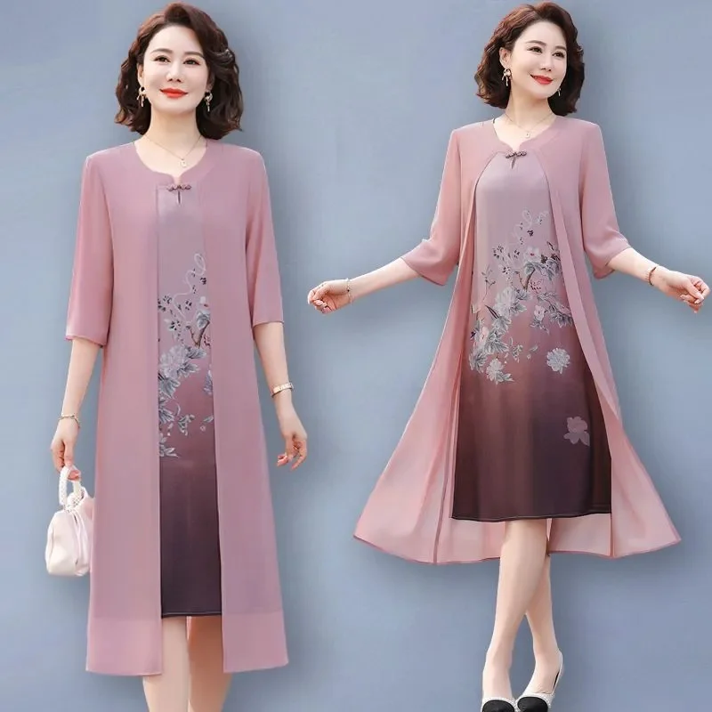 Summer Female Large Size 5XL Fake Two Pieces 2025 Ladies Printing Long Dresses Middle Aged Mother Fashion Patchwork Maxi Dress
Summer Female Large Size 5XL Fake Two Pieces 2025 Ladies Printing Long Dresses Middle Aged Mother Fashion Patchwork Maxi Dress