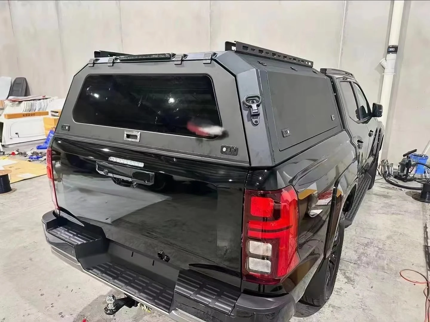 Pick up Truck 4x4 Car Accessories Stainless Steel Hard Top Bed Cover Ute Tray and Canopy for Triton L200
Pick up Truck 4x4 Car Accessories Stainless Steel Hard Top Bed Cover Ute Tray and Canopy for Triton L200