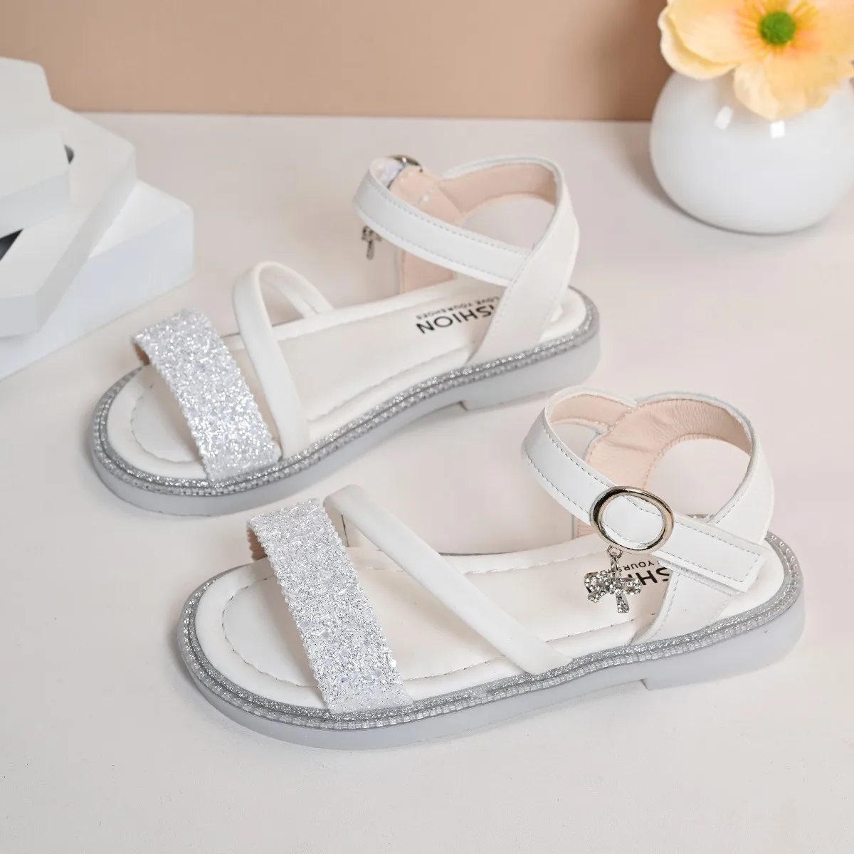 Kids'Casual Shoes Sandals PU Leather Sequin Summer Shoes For Girls Fashion Breathable Anti-slip Pink Silver Shoes Size 23-36
Kids'Casual Shoes Sandals PU Leather Sequin Summer Shoes For Girls Fashion Breathable Anti-slip Pink Silver Shoes Size 23-36