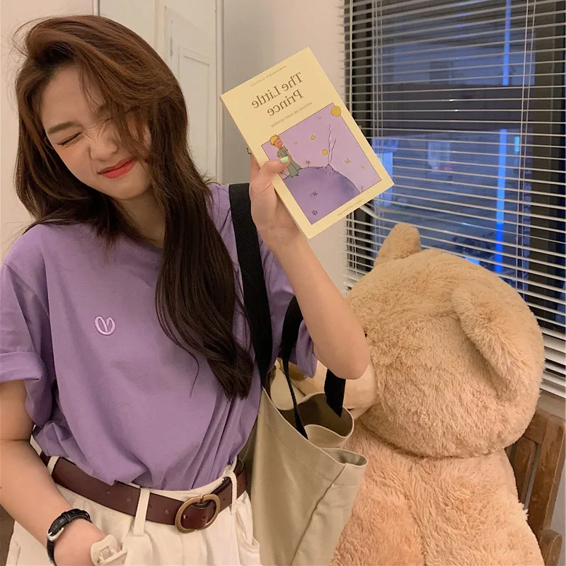 Женская базовая рубашка с короткими рукавами и принтом сердца, весна-лето, вышивка, простой дизайн, свободный топ INS, уличная одежда, топ с круглым вырезом 
Женская базовая рубашка с короткими рукавами и принтом сердца, весна-лето, вышивка, простой дизайн, свободный топ INS, уличная одежда, топ с круглым вырезом