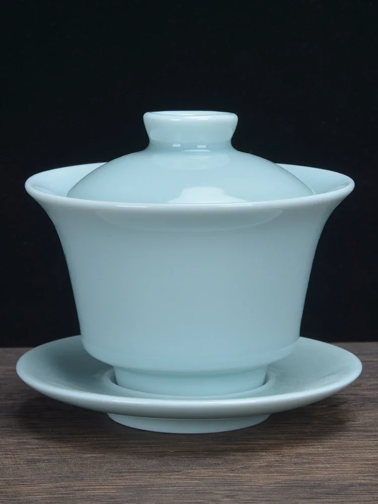Gaiwan Longquan Celadon Kung Fu Tea Set Three Talents Ge Kiln Open Slices Ceramic Tea Bowl Hand Grab Covered Bowl
Gaiwan Longquan Celadon Kung Fu Tea Set Three Talents Ge Kiln Open Slices Ceramic Tea Bowl Hand Grab Covered Bowl