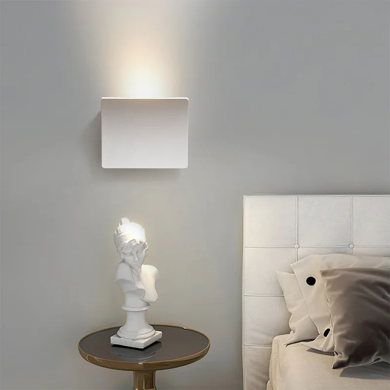 Bedside wall lamp, simple modern bedroom designer, Nordic square corridor, aisle lamp 
Bedside wall lamp, simple modern bedroom designer, Nordic square corridor, aisle lamp