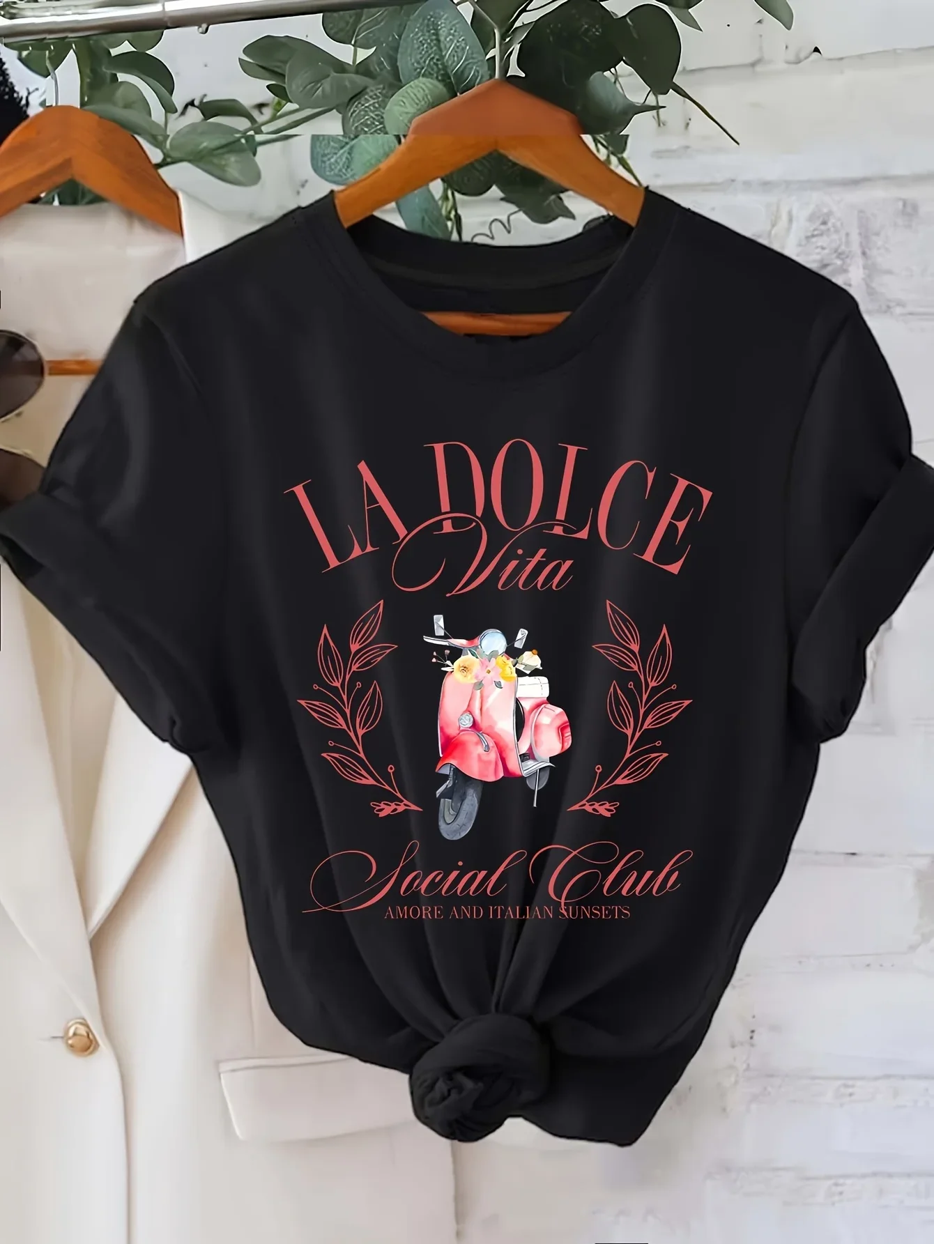 La Dolce Vita Print Casual Women'S Clothing for Summer and Spring Cartoon Print Crew Neck Short Sleeve T-shirt
La Dolce Vita Print Casual Women'S Clothing for Summer and Spring Cartoon Print Crew Neck Short Sleeve T-shirt