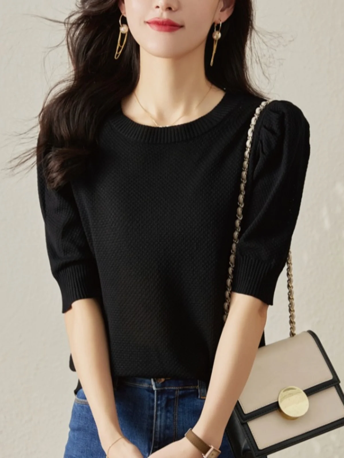 Bla ort Sve Ice Silk Knitted T-irt Women's Summer Faionable Thin Ladies' Top Comfortable Bubbled Sve round Ne
Bla ort Sve Ice Silk Knitted T-irt Women's Summer Faionable Thin Ladies' Top Comfortable Bubbled Sve round Ne