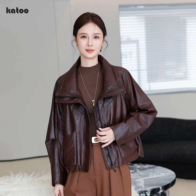 High Quality Leather Down Jacket Autumn Winter Women Oil Wax Sheepskin White Duck Down Loose Short Casual Coat Streetwear
High Quality Leather Down Jacket Autumn Winter Women Oil Wax Sheepskin White Duck Down Loose Short Casual Coat Streetwear