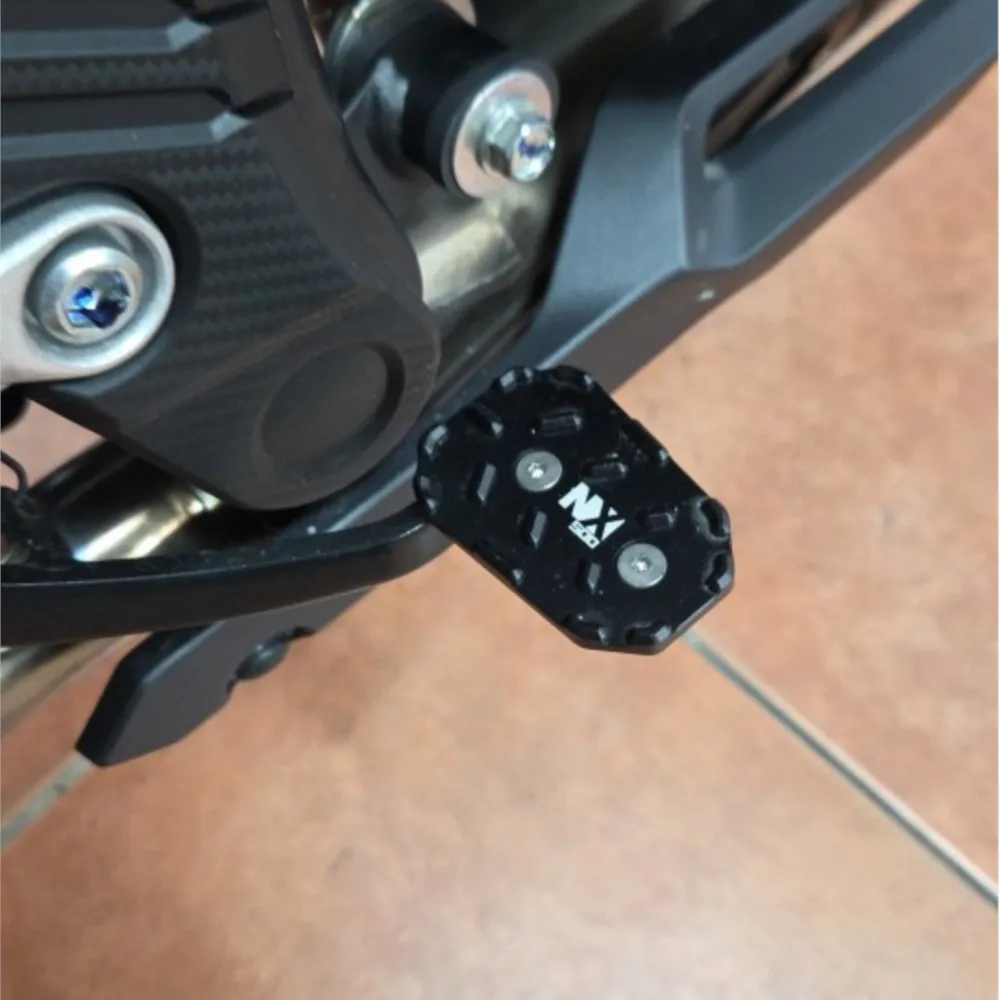 For HONDA NX400 NX500 NX 500 400 2023 2024 2025 2026 Motorcycle Rear Foot Brake Lever Pedal Enlarge Extension Peg Pad Extender
For HONDA NX400 NX500 NX 500 400 2023 2024 2025 2026 Motorcycle Rear Foot Brake Lever Pedal Enlarge Extension Peg Pad Extender