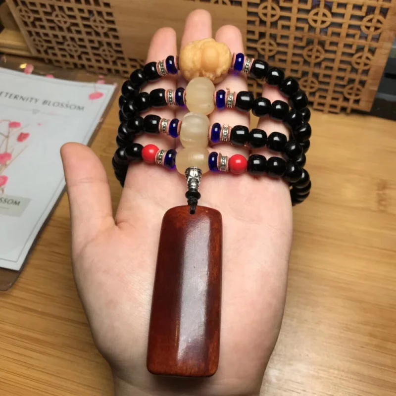 Natural - barrel 8*8mm, 108 beads in a long chain! Paired with a Tibetan-style horn connector and old cow
Natural - barrel 8*8mm, 108 beads in a long chain! Paired with a Tibetan-style horn connector and old cow