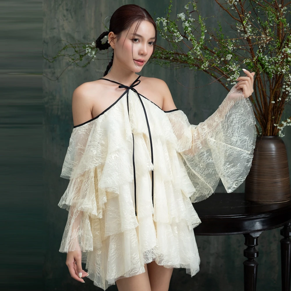 Off The Shoulder Lace Mini Summer Dresses See Thru Lace Appliques Wedding Guest Dress Pretty Ruffled Short Evening Gowns
Off The Shoulder Lace Mini Summer Dresses See Thru Lace Appliques Wedding Guest Dress Pretty Ruffled Short Evening Gowns