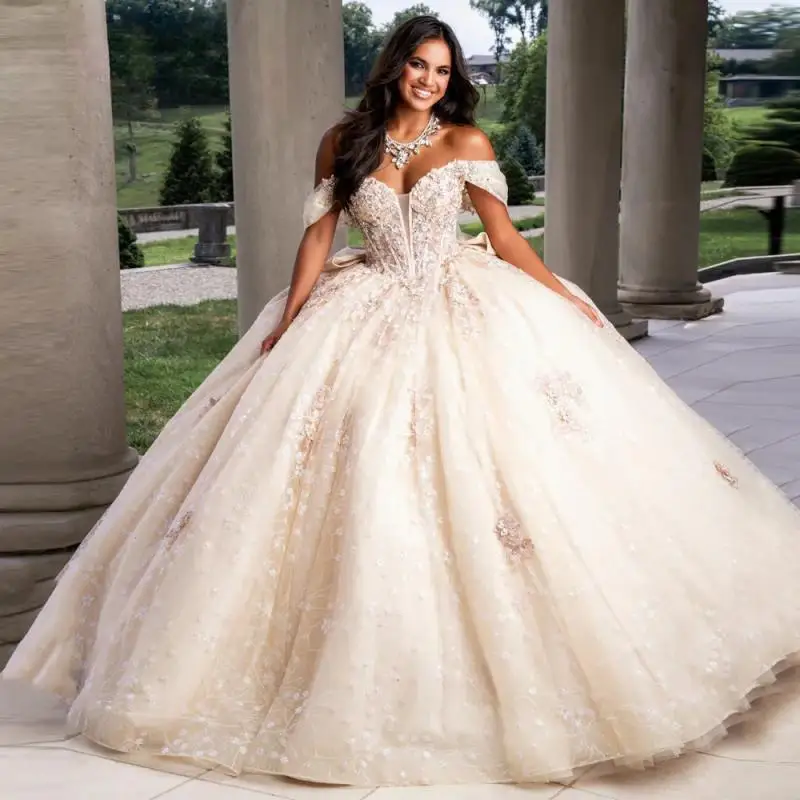 Customized ivory Modern Quinceanera Dresses for Girl Off the Shoulder Appliques Tull Vestido De 15 Quinceaneras Morado
Customized ivory Modern Quinceanera Dresses for Girl Off the Shoulder Appliques Tull Vestido De 15 Quinceaneras Morado