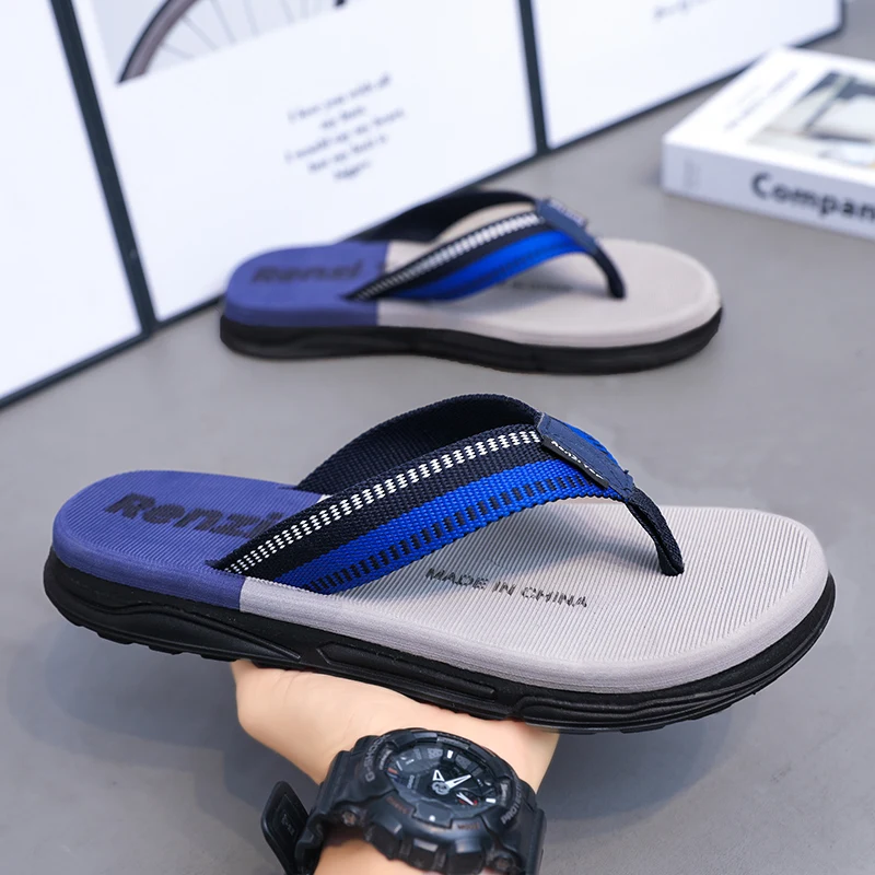 High Quality Men Flip Flops Outdoor Slippers Summer Fashion Beach Slippers New Lightweight Male Sandals Flat Casual Men Slippers
High Quality Men Flip Flops Outdoor Slippers Summer Fashion Beach Slippers New Lightweight Male Sandals Flat Casual Men Slippers
