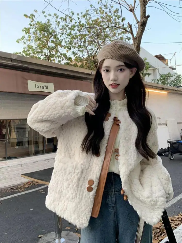 Winter Vintage White Elegant Splice Plush Coat Women 2024 Pink Long Sleeved Single Breasted Thick Warm Versatile Short Jackets
Winter Vintage White Elegant Splice Plush Coat Women 2024 Pink Long Sleeved Single Breasted Thick Warm Versatile Short Jackets