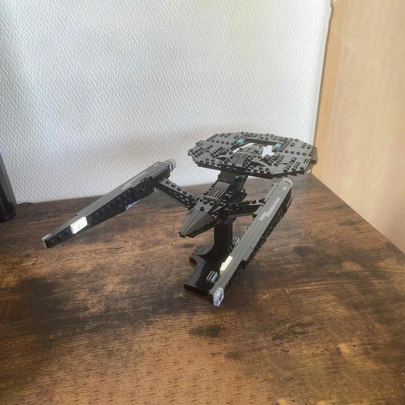 352 шт. MOC USS Vengeance Star Trek в темноте, строительные блоки в масштабе миди, идеальный подарок для праздничных строительных приключений 
352 шт. MOC USS Vengeance Star Trek в темноте, строительные блоки в масштабе миди, идеальный подарок для праздничных строительных приключений