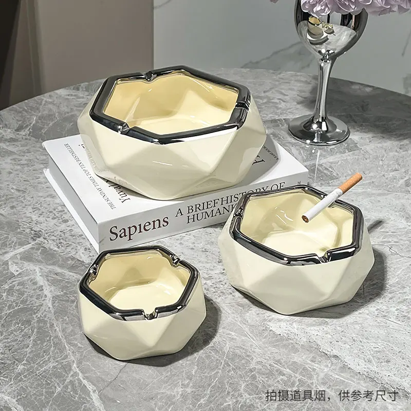 Вдохновляющая креативная домашняя пепельница, роскошная модная гостиная с защитой от пыли, офис, минималистичный модный декор для курительной чаши
Вдохновляющая креативная домашняя пепельница, роскошная модная гостиная с защитой от пыли, офис, минималистичный модный декор для курительной чаши