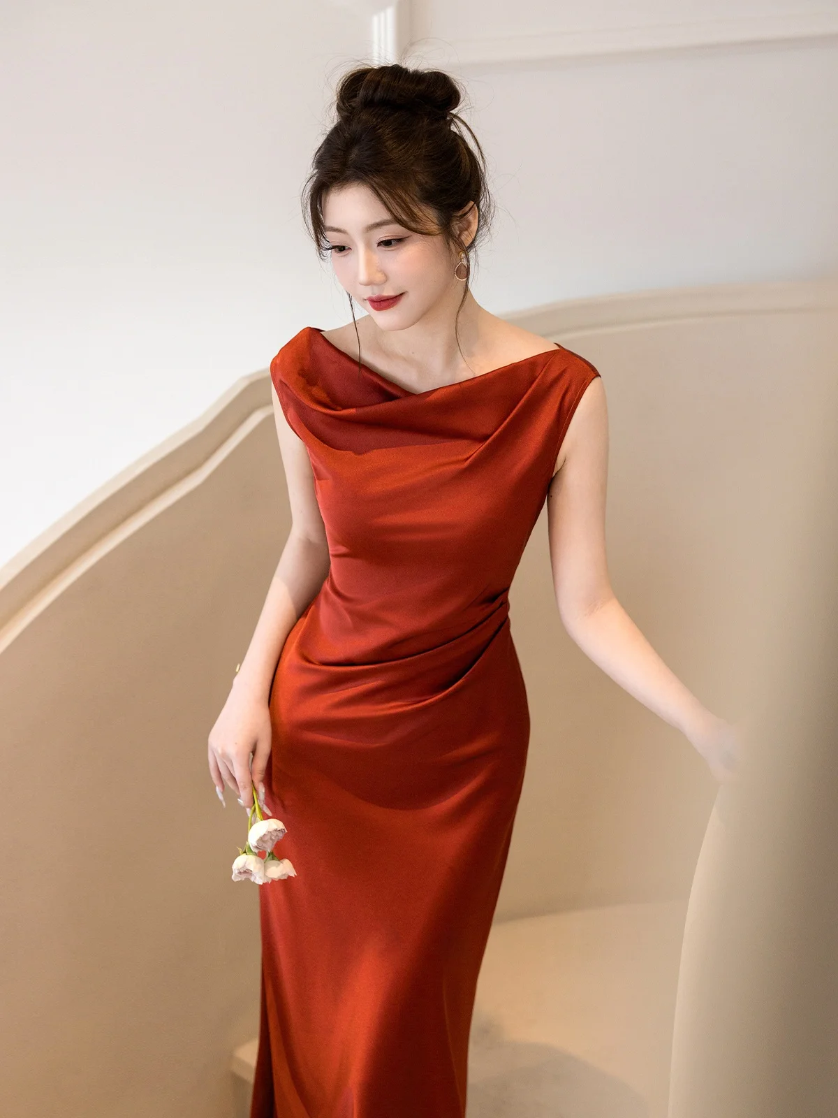 Elara Gift Red Color Engagement Dinner Dress Elegant Fashionable Long Evening Gown Beautiful Wedding Party Skirt Polyester Ma...
Elara Gift Red Color Engagement Dinner Dress Elegant Fashionable Long Evening Gown Beautiful Wedding Party Skirt Polyester Ma...