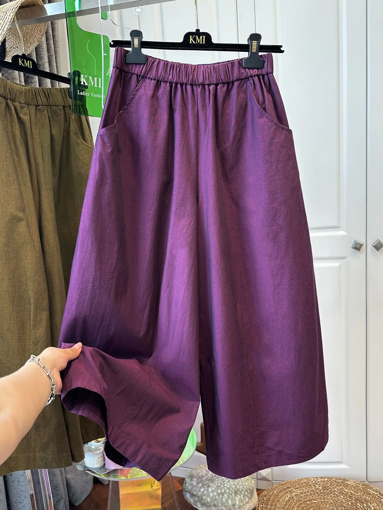 plus Size Women's Casual Wide Leg Pants Elastic Waist Loose Slimming Summer Style High Waist Straight Tube Pure Color Trousers
plus Size Women's Casual Wide Leg Pants Elastic Waist Loose Slimming Summer Style High Waist Straight Tube Pure Color Trousers