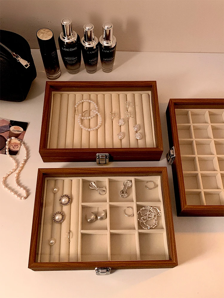 New Portable Large Capaci Walnut Wood Jewelry Box Women's Hand Jewelry Ring Nelace Earring Small Real Wood Storage Box
New Portable Large Capaci Walnut Wood Jewelry Box Women's Hand Jewelry Ring Nelace Earring Small Real Wood Storage Box