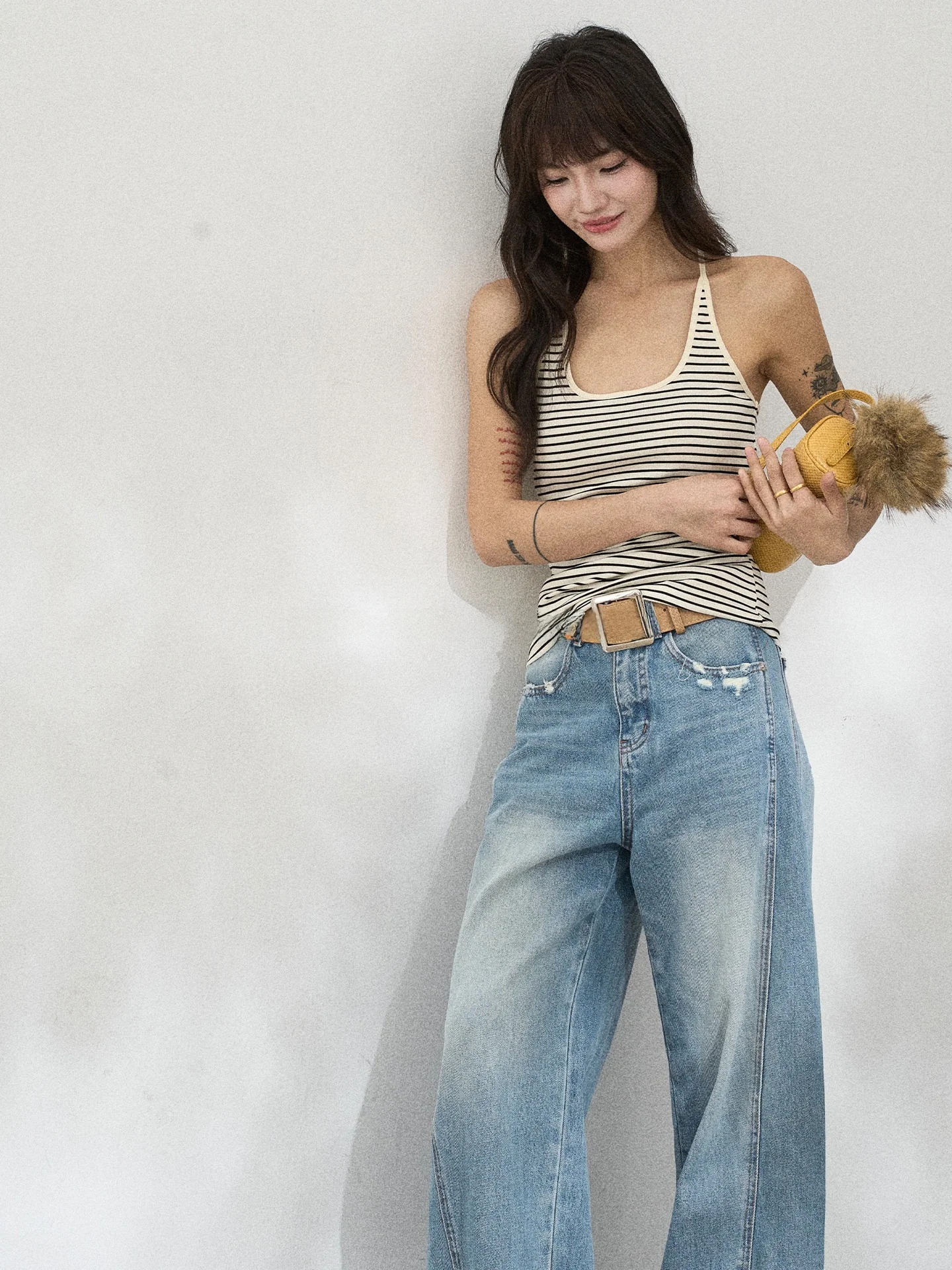 High Quali Slim Fit Striped ter Ne Vest Women's Top Spring Summer Korean Sle round Hem ort Knitted Sweater
High Quali Slim Fit Striped ter Ne Vest Women's Top Spring Summer Korean Sle round Hem ort Knitted Sweater