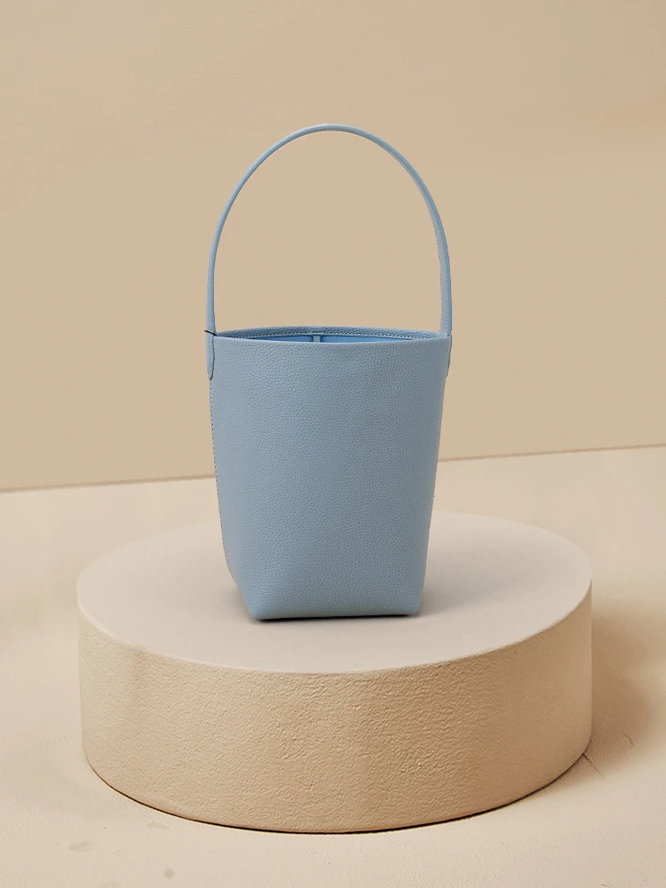 2025 new large-capacity mother and child bag lazy wind shoulder armpit bag
2025 new large-capacity mother and child bag lazy wind shoulder armpit bag