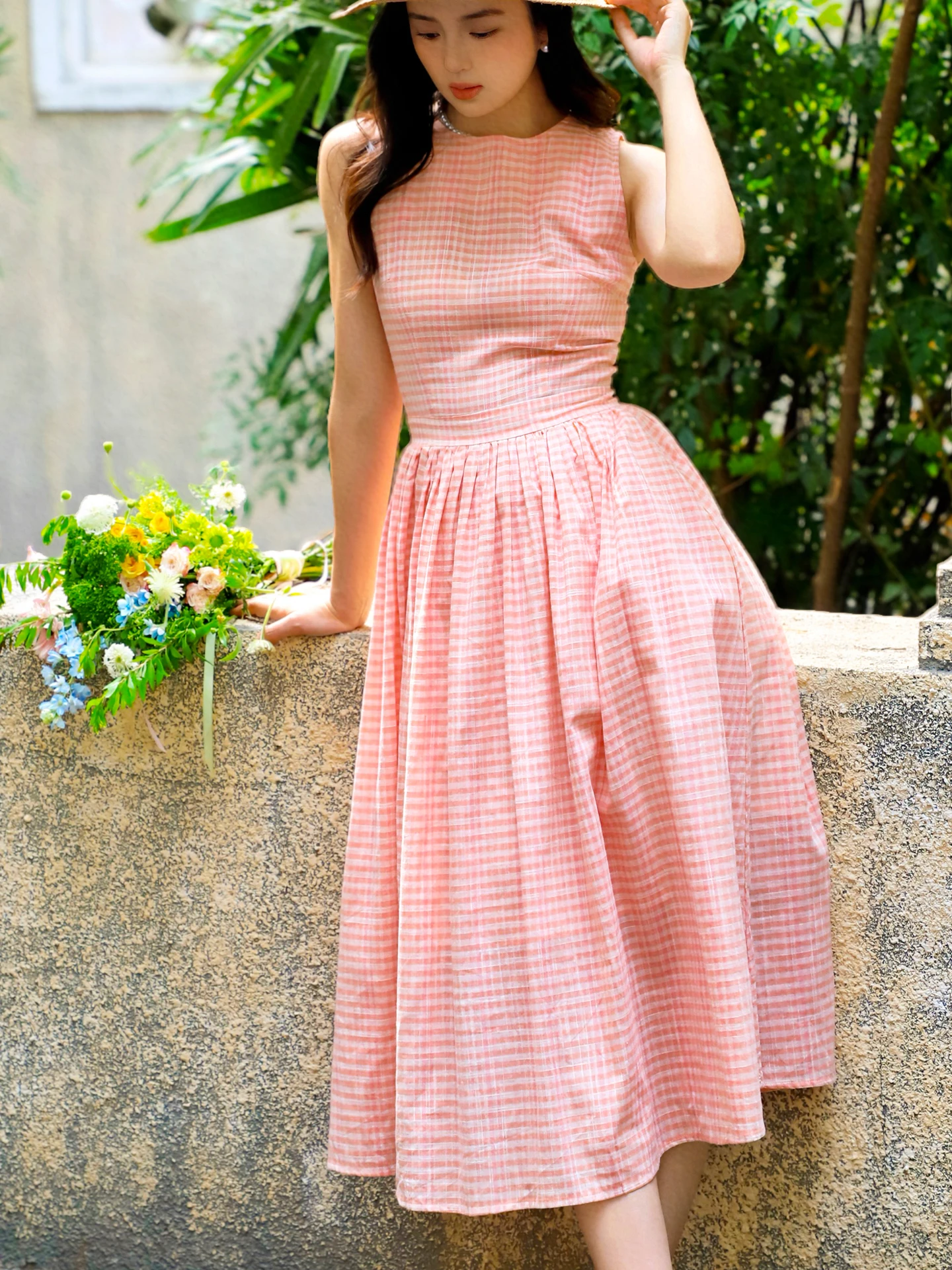Retro Pink Plaid Sleeveless Women's Dress Summer High Waist Slimming Maxi Garden Style Holiday Skirt Commute Style Large Pocket
Retro Pink Plaid Sleeveless Women's Dress Summer High Waist Slimming Maxi Garden Style Holiday Skirt Commute Style Large Pocket